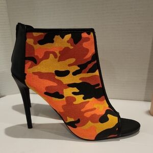 Stylish Camouflage Peep-Toe Ankle Boots